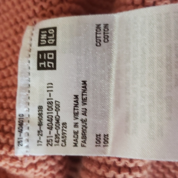 UNIQLO cotton v neck sweater - Picture 5 of 8